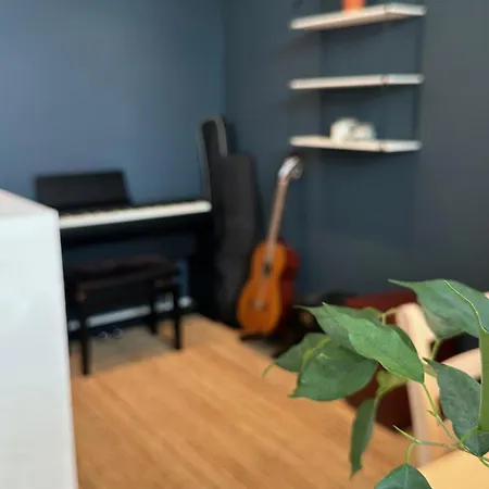 Stor Familiebolig Med Panoramautsikt بيت للعطل *