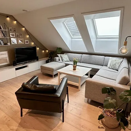 Stor Familiebolig Med Panoramautsikt